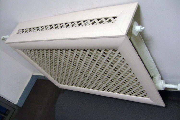 Эффективный экран для радиатора отопления: дизайн, физика, конструкция
